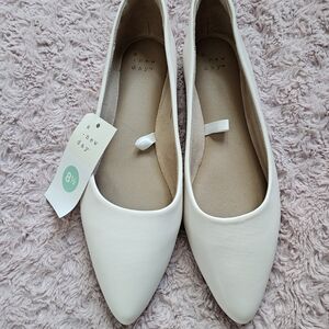 A New Day Women's Cream Pointed Flats